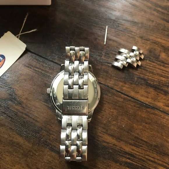 FOSSIL WATCH - Picture 3 of 5